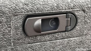 Perangkat DJI Phantom 4 Pro Obsidian tersimpan dalam kotak yang memiliki kunci khusus. Foto: Adi Fida Rahman/detikINET