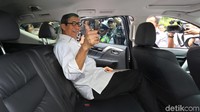 Laoly diketahui pernah menjabat anggota Komisi II DPR periode 2009-2014. Dalam dakwaan Irman dan Sugiharto, Laoly juga disebut jaksa menerima duit sebesar USD 84 ribu hasil dari proyek e-KTP. Namun jaksa tidak menyebut kapan Laoly menerima uang tersebut. Laoly pun membantah hal itu.