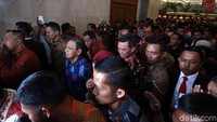 Mantan Wapres Boediono juga hadir.