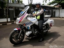 Bukan Strobo-Sirene, Patwal Pilih Pakai Cara Ini buat Minta Jalan