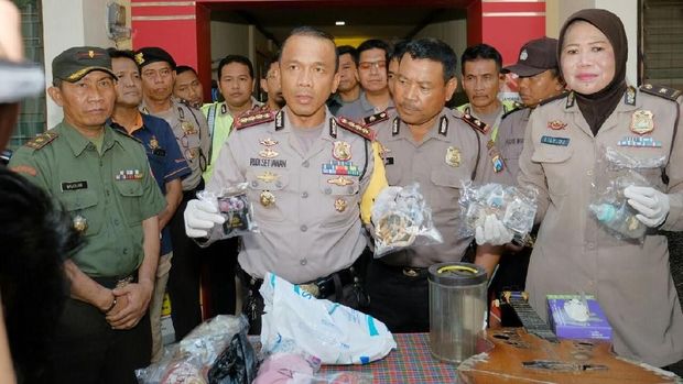 Barang bukti yang dikumpulkan polisi