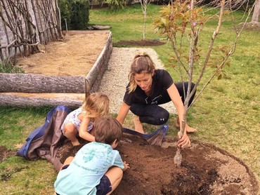 Manisnya Foto-foto Model Gisele Bundchen dan Buah Hatinya