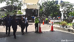 Kompak, Begini Gaya 2 Anak Novanto Saat Barengan Tiba di KPK