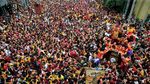 Foto: Lautan Manusia di Prosesi Black Nazarene yang Berujung Maut