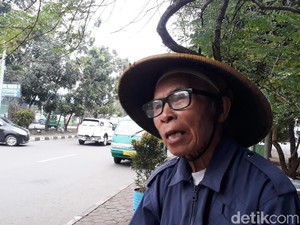 Sariban, Pahlawan Kebersihan Pencabut Paku Pohon