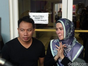 Bikin Malu! Video Vicky Prasetyo Scream di Acara Musik Metal