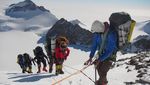 Foto: Gunung yang Terang 24 Jam