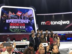 Meme Lucu Kapolri dan Panglima TNI Saat #MataNajwaPerdanaDiTrans7