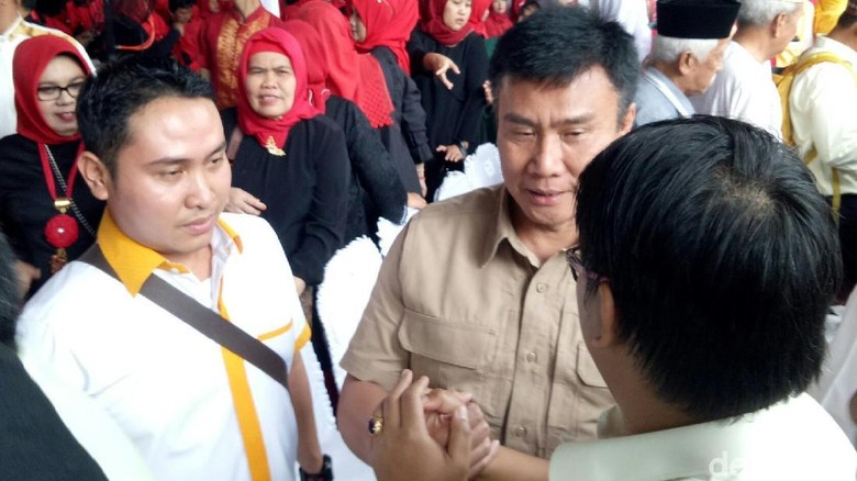 Ketua Hanura Sumsel Hadiri Deklarasi Pasangan Dodi Alex-Giri Kiemas Ketua Hanura Sumsel Hadiri Deklarasi Pasangan Dodi Alex-Giri Kiemas