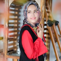 Adelia Wilhelmina adalah istri dari Wakil Walikota Palu Pasha. Wanita kelahiran Bandung yang telah memiliki dua orang anak itu, sebelum menikah dengan Pasha, bekerja sebagai pramugari Garuda Indonesia. Foto: Instagram