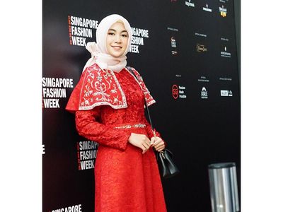 Foto: 7 Inspirasi Gaya Hijab Anisa Eks Cherrybelle untuk ke Pesta