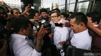 Dalam dakwaan Irman dan Sugiharto, Laoly juga disebut jaksa menerima duit sebesar USD 84 ribu hasil dari proyek e-KTP. Namun jaksa tidak menyebut kapan Laoly menerima uang tersebut. Laoly pun membantah hal itu.