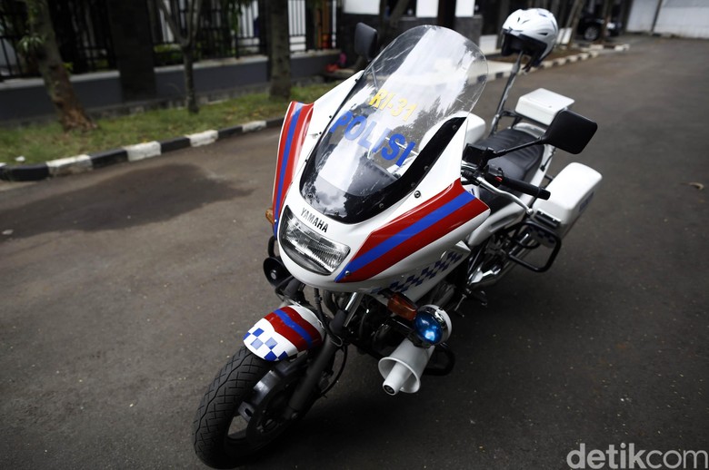 Doa Istri Polisi Patwal saat Suami Bertugas Foto: Rachman Haryanto Doa Istri Polisi Patwal saat Suami Bertugas Foto: Rachman Haryanto