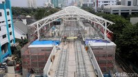 Pembangunan konstruksi proyek transportasi MRT Jakarta saat ini sudah mencapai 83,07%. Perkembangan tersebut terdiri dari pembangunan stasiun layang sekitar 74,64% dan pembangunan stasiun bawah tanah 91,57%.