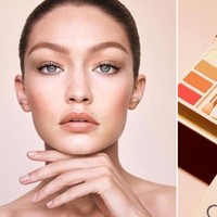 Satu tempat sudah ada eyeshadow, bronzer, blush on, lipstik dan foundation tentu mempermudah wanita untuk membawa-bawa makeup. Ya, makeup kit jadi tren di 2018. Diprediksi banyak brand yang akan mengeluarkan koleksi makeup kit Maybelline yang bekerja sama dengan Gigi Hadid.  Foto: Istimewa