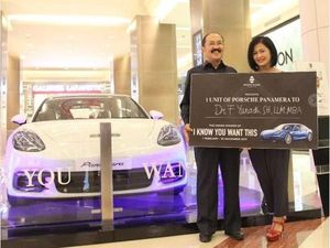 Mantan Pengacara Setya Novanto Dapat Mobil Miliaran Rupiah