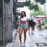 Pemilik akun Instagram @jessicababyfat kerap kali memosting foto diri yang memperlihatkan lekuk tubuhnya. Foto: Instagram