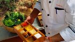 Mengintip Keseruan Hamish Daud dan Raisa Membuat Masakan India