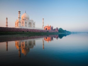 Ternyata, Begini Cara Membersihkan Taj Mahal