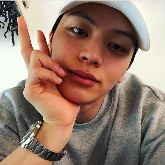 Sekilas Sungjae BTOB terlihat imut. Namun siapa sangka jika wajah menggemaskan pemain serial Goblin tersebut termasuk golden ratio. Foto: Instagram