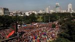 Foto: Lautan Manusia di Prosesi Black Nazarene yang Berujung Maut