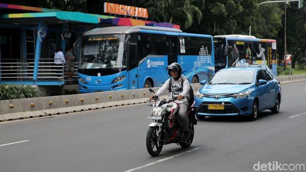 Melepas Rindu Bermotor di Jalan MH Thamrin