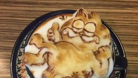 Garfield ternyata juga lucu ya dijadikan sebagai latte art. Menurut kamu gimana nih, bagus nggak? Foto: Istimewa