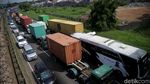 Kemacetan Mengular, Imbas Proyek Jalan Tol Layang Jakarta-Cikampek