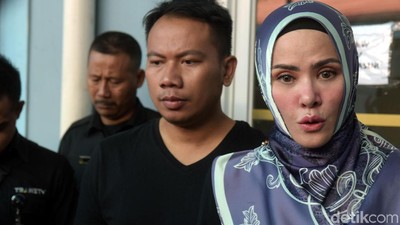 Angel Lelga Setia Dampingi Vicky Prasetyo