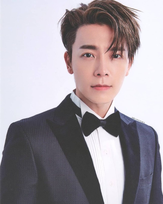 Selain Siwon, Donghae dikenal sebagai salah satu Super Junior member paling tampan. Mengalahkan Siwon, ternyata Donghae lah yang punya bentuk wajah lebih sempurna. Foto: Instagram