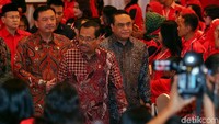 Kepala BIN Jenderal (Purn) Budi Gunawan (BG), Wakapolri Komjen Syafruddin, dan Jaksa Agung HM Prasetyo hadir dengan mengenakan batik lengan panjang.