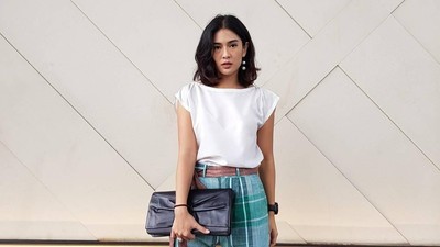 8 Artis Indonesia dengan Potongan Long Bob Sesuai Tren Rambut 2018