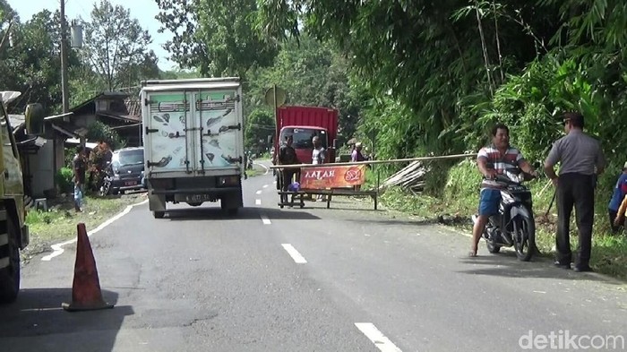 Ada Retakan di Jalan Purworejo-Magelang, Pengendara Diimbau Hati-hati