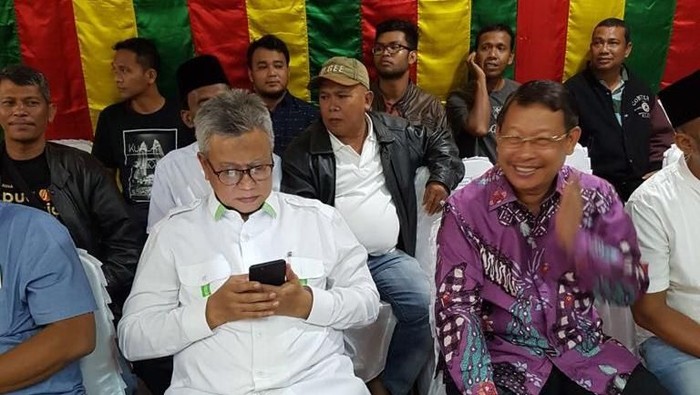 Mengaku Direstui Prabowo, Pasangan Ini Daftar Jadi Cagub Riau
