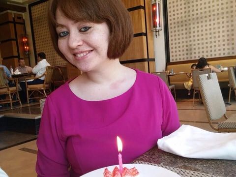 Pooja juga memiliki freckles atau bintik-bintik di wajah yang biasanya dimiliki orang-orang keturunan Inggris. (Foto: Facebook/Pooja Ganatra)