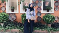 Vebby saat pergi traveling. Foto: Dok. Instagram @vebbypalwinta