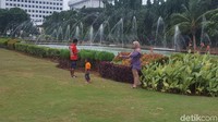 Konsep baru ini nantinya memungkinkan warga beraktivitas di atas rumput. Menurut Sandi, dengan begitu warga bisa melakukan berbagai aktivitas, seperti yoga, pilates, dan aerobik.