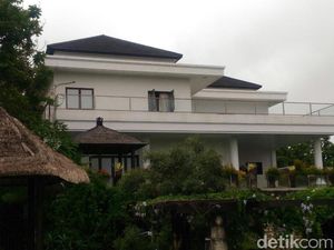 Penampakan Rumah Mewah yang Digerebek Polisi Terkait Cyber Fraud