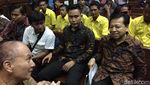 Setya Novanto Baca Buku Catatan Hitam Sebelum Sidang, Apa Isinya?