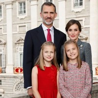 Putri Leonor of Spain dan Putri Sofia of Spain adalah anak-anak dari pasangan Raja Felipe VI of Spain dan Ratu Letizia of Spain. Foto: Getty Images