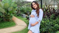 Lama tak muncul, Jenny Cortez membawa kabar gembira. (Dok. Instagram/jennycortez_dj)