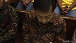 Setya Novanto Baca Buku Catatan Hitam Sebelum Sidang, Apa Isinya?
