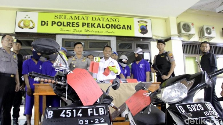 Penjahat Lintas Provinsi Dibekuk di Pekalongan Penjahat Lintas Provinsi Dibekuk di Pekalongan