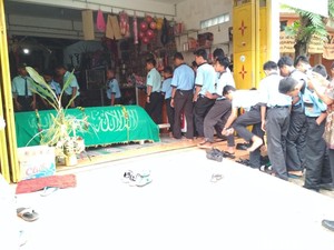 Pelajar SMP di Blitar Loncat ke Sungai, Ini Firasat Orang Tuanya