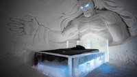 Hotel ini bernama Lapland Hotel Snowvillage. Hotel ini dibangun dari jutaan kilogram salju (HBO Nordic)