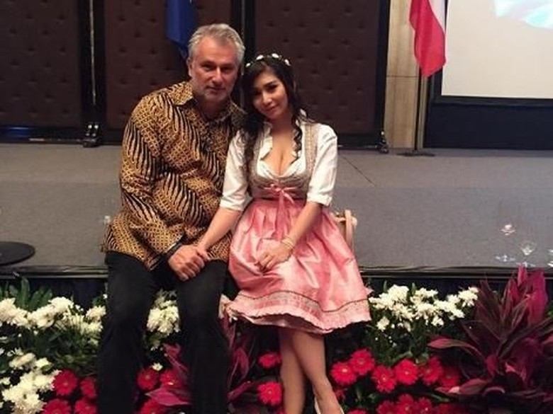 Dear Baby Margaretha, Christian Bradach Sudah Ngebet Nikah Nih Dear Baby Margaretha, Christian Bradach Sudah Ngebet Nikah Nih