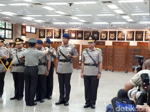  Upacara serah terima jabatan Dankor Brimob dan Kapolda Kalimantan Timur dipimpin Kapolri Jenderal Tito Karnavian, Kamis (11/1/2018)
