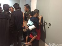 Eksploitasi Anak, Ria Divonis 8 Bulan Penjara