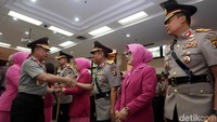 Irjen Murad Ismail resmi meninggalkan jabatan Komandan Korps (Dankor) Brimob Polri untuk mengikuti kontestasi pilgub. Bersama dengan Irjen Safaruddin yang juga resmi dicopot dari jabatan Kapolda Kalimantan Timur. 