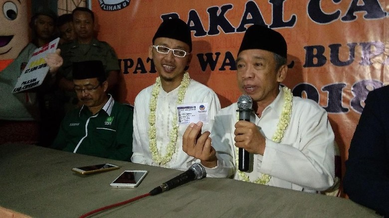 Dibekuk di Rumahnya, Pelawak Qomar Beberapa Kali Mangkir Panggilan Polisi Dibekuk di Rumahnya, Pelawak Qomar Beberapa Kali Mangkir Panggilan Polisi